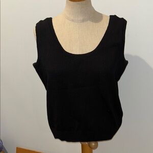 St. John’s knits basic black tank top size large